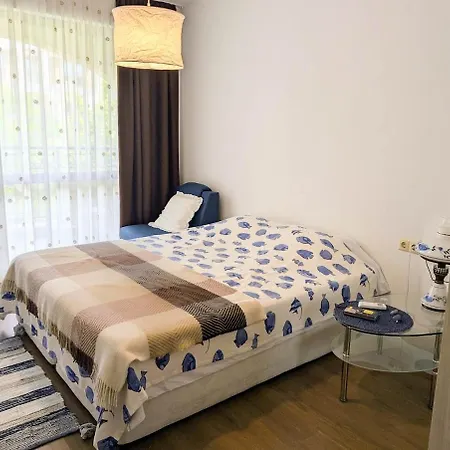 Cozy On Sunny Апартаменты *
