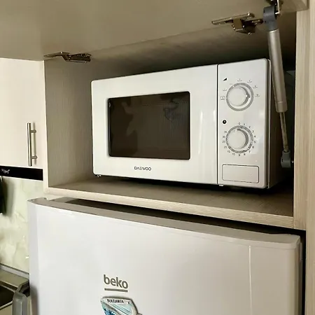 Apartment Cozy On Sunny