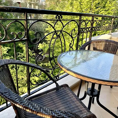 Cozy On Sunny Apartament