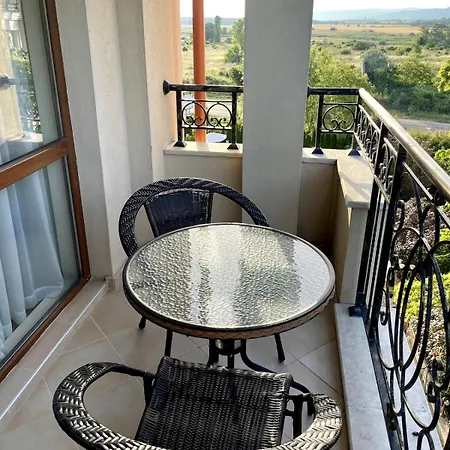 Cozy On Sunny * Slăntjev Brjag